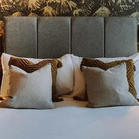 Clifton 32 - 1 - Hopewell