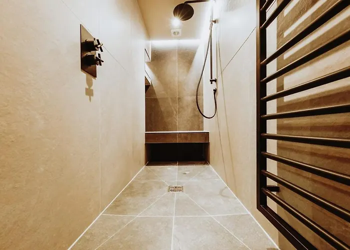 Clifton 32 - 1 - Hopewell